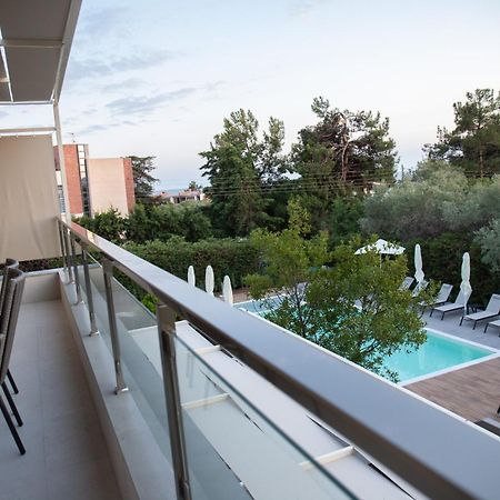 8 Boutique Suites Nea Poteidaia Bagian luar foto