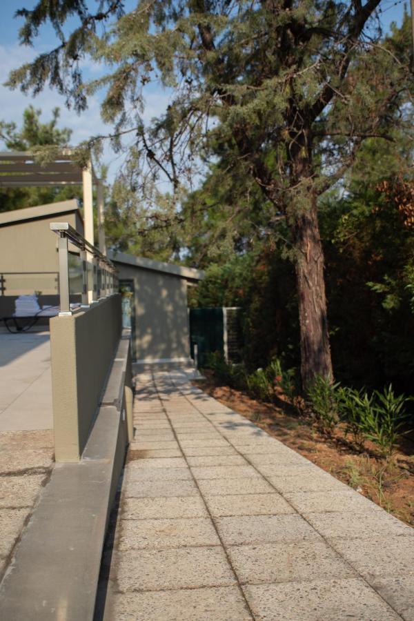 8 Boutique Suites Nea Poteidaia Bagian luar foto