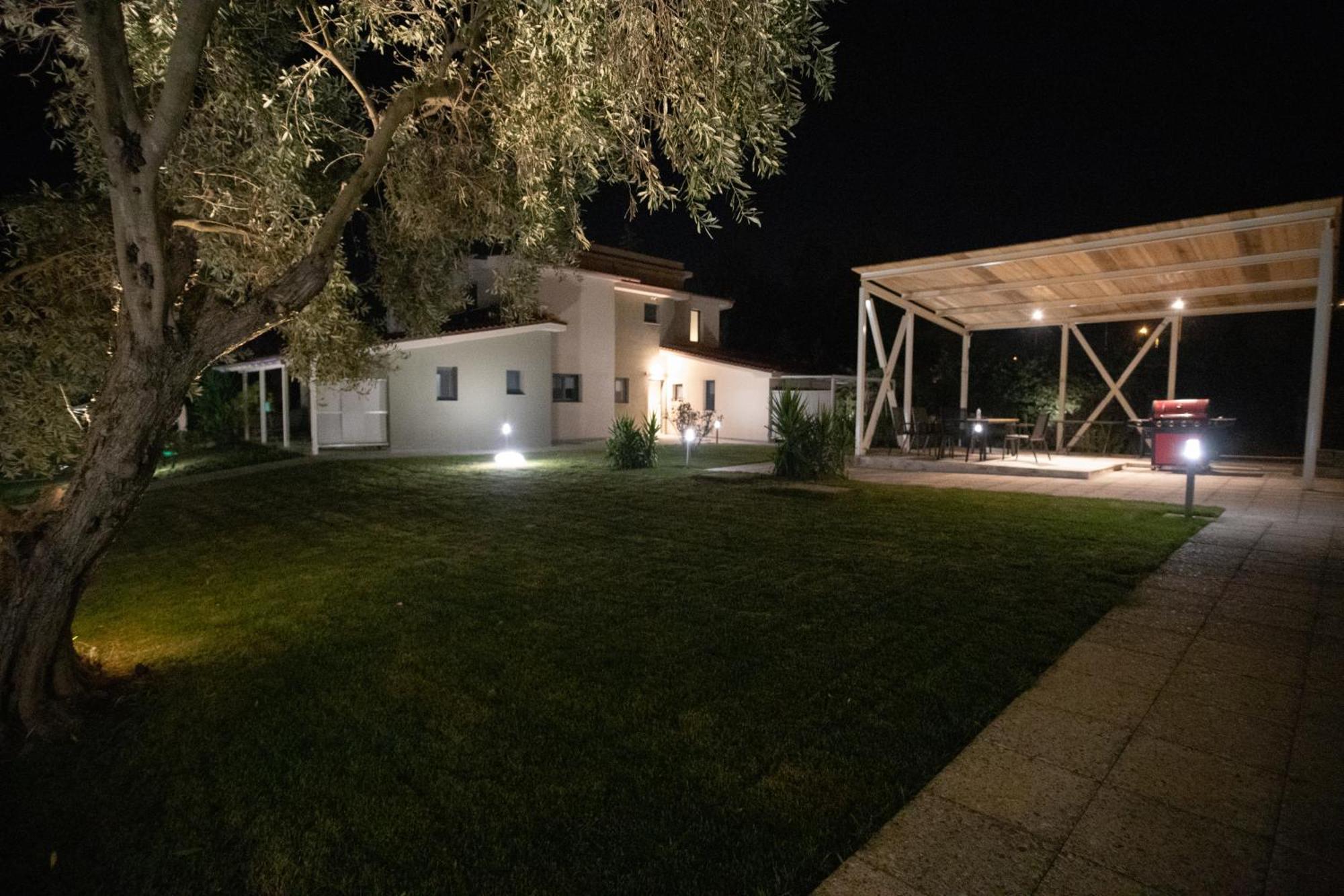 8 Boutique Suites Nea Poteidaia Bagian luar foto