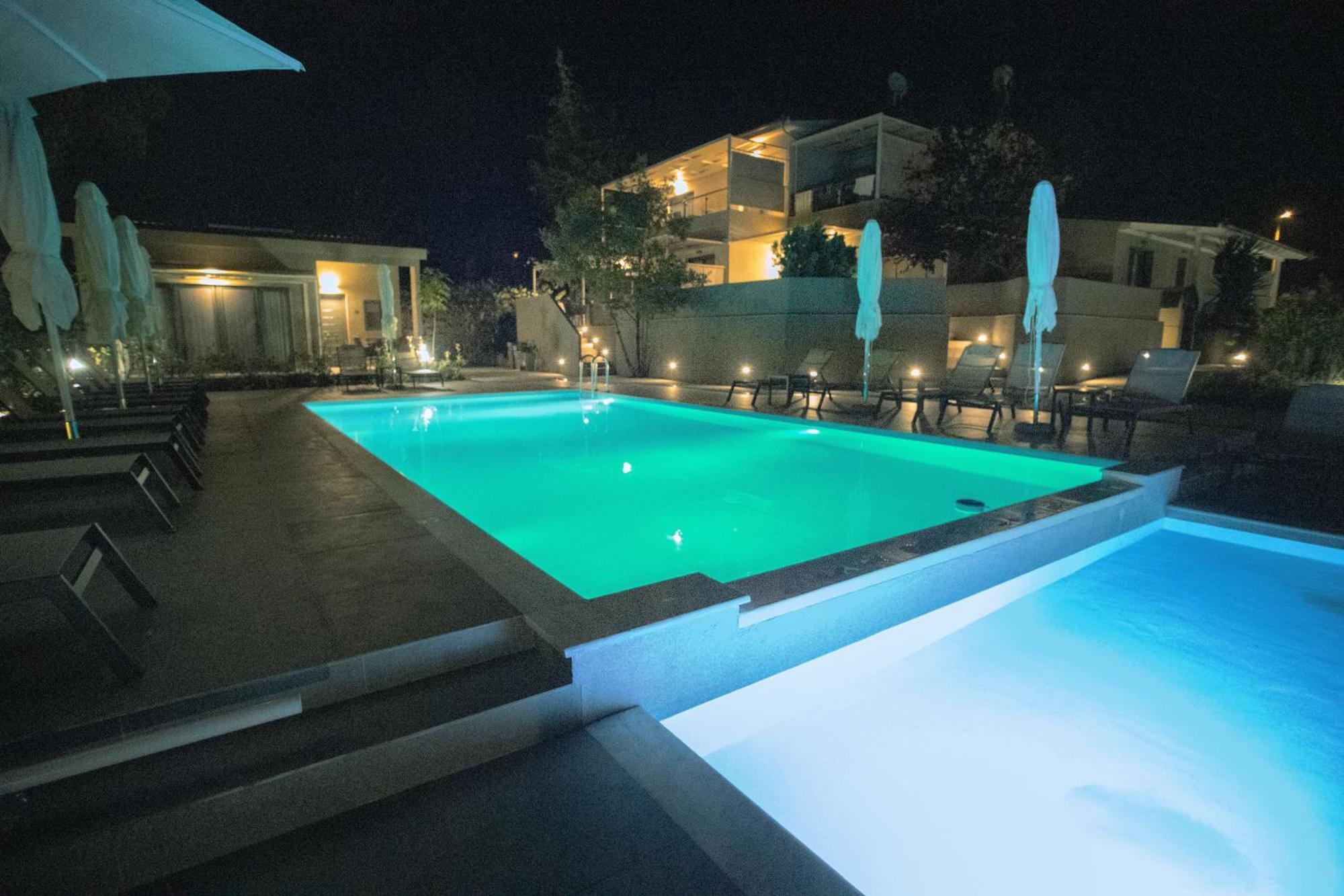 8 Boutique Suites Nea Poteidaia Ruang foto