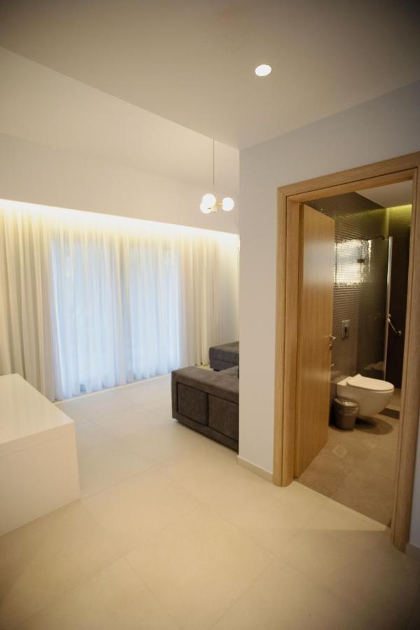 8 Boutique Suites Nea Poteidaia Bagian luar foto