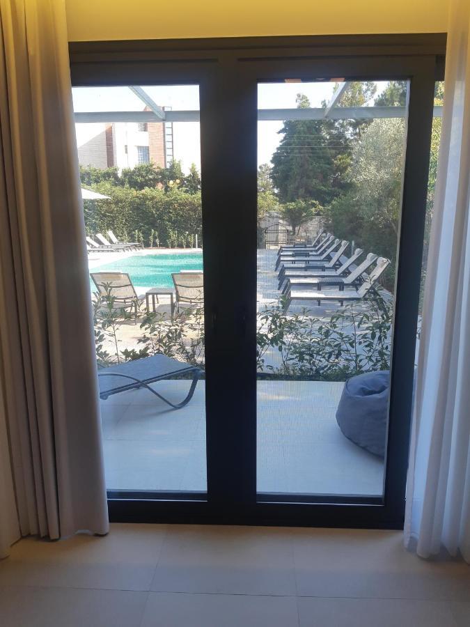 8 Boutique Suites Nea Poteidaia Bagian luar foto