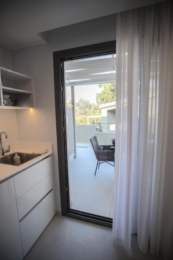 8 Boutique Suites Nea Poteidaia Bagian luar foto