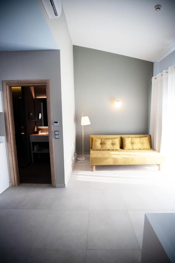 8 Boutique Suites Nea Poteidaia Bagian luar foto