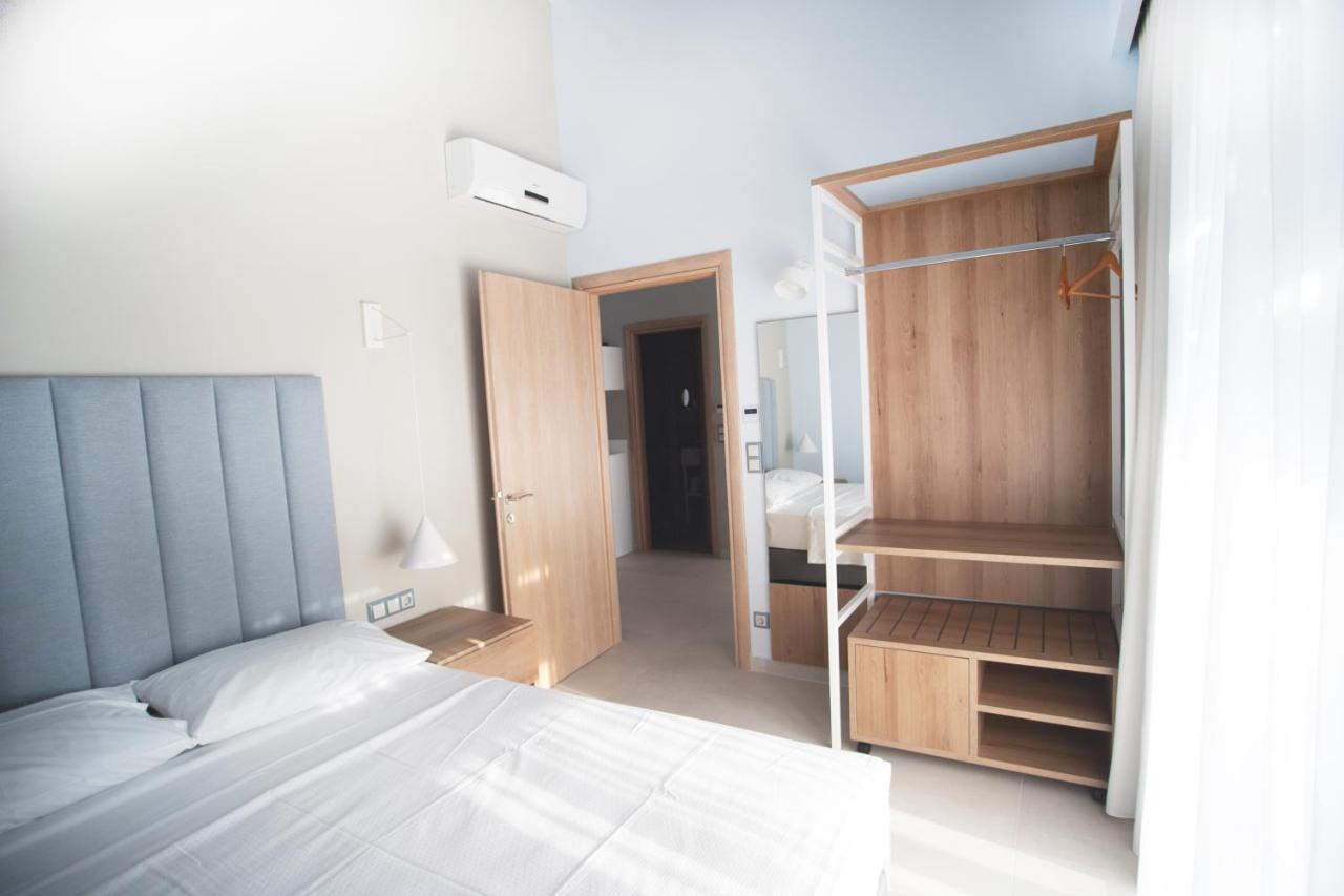 8 Boutique Suites Nea Poteidaia Bagian luar foto